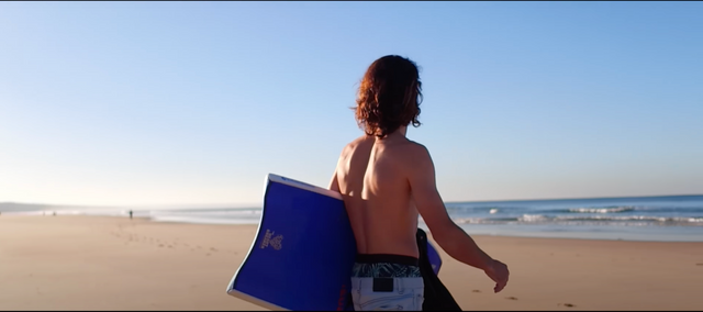 Team partner – Interview vidéo de Pierre Louis Costes, double champion de monde de bodyboard