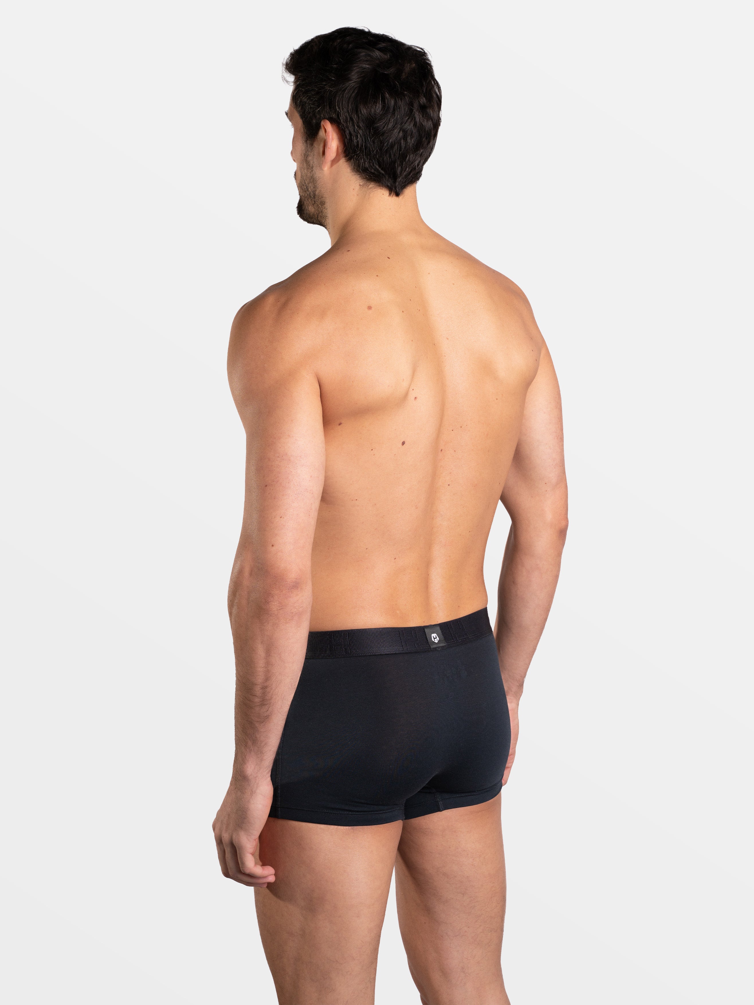 BLACK (SHORT)