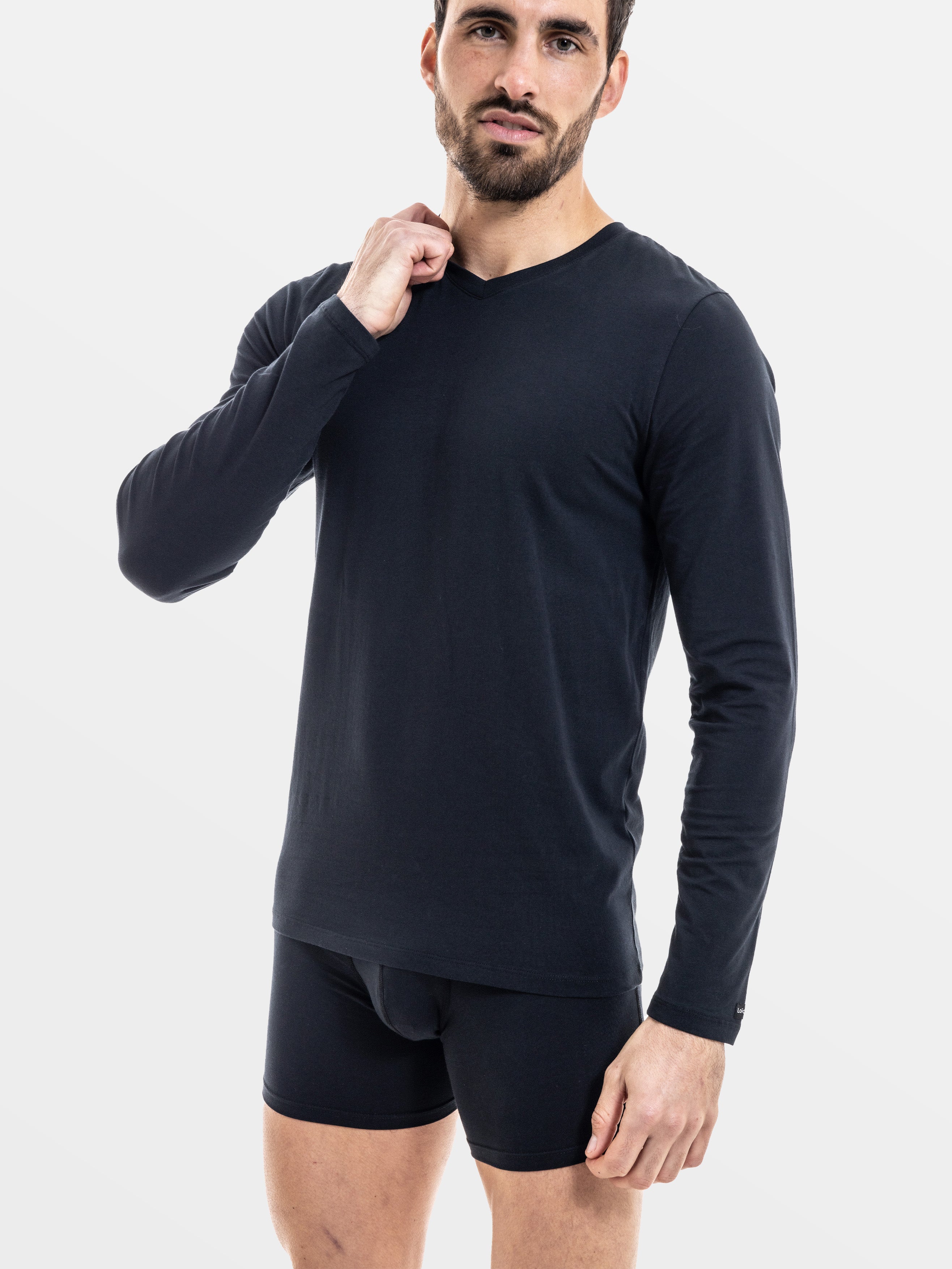 BLACK LONG SLEEVES