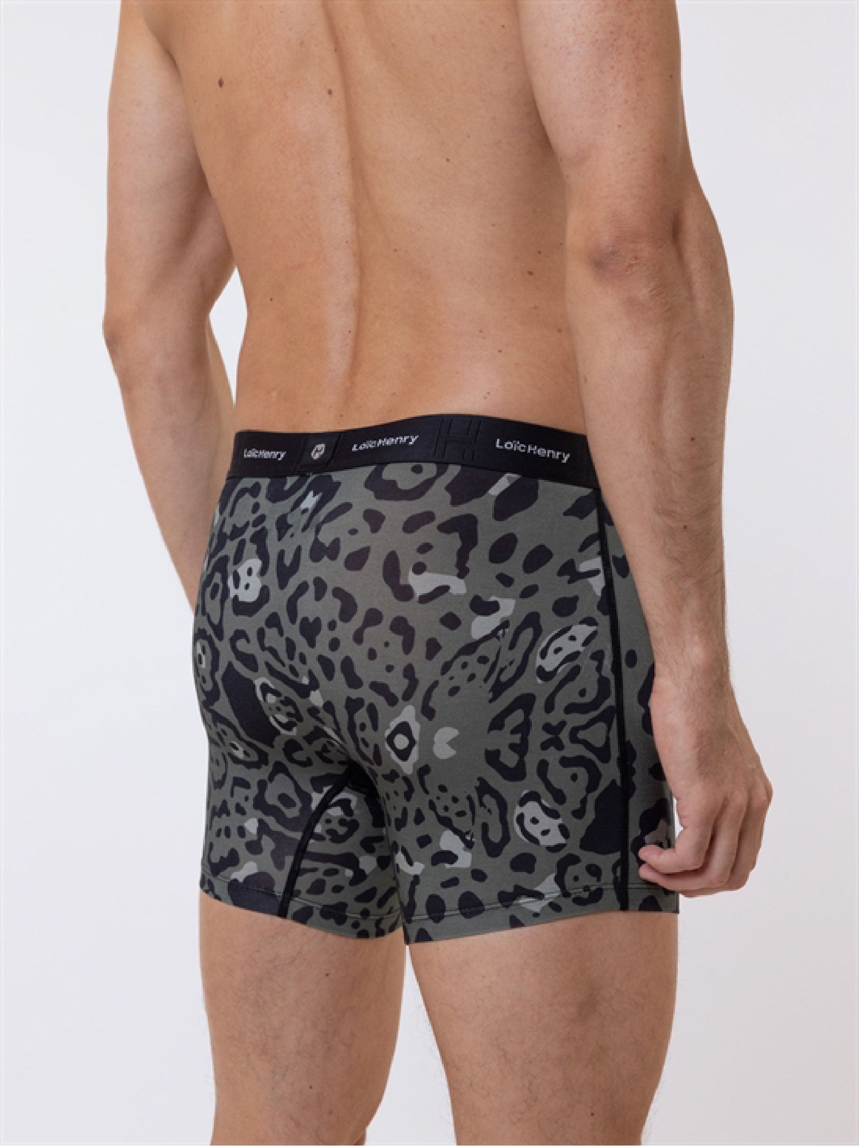 NEW LEO KAKI