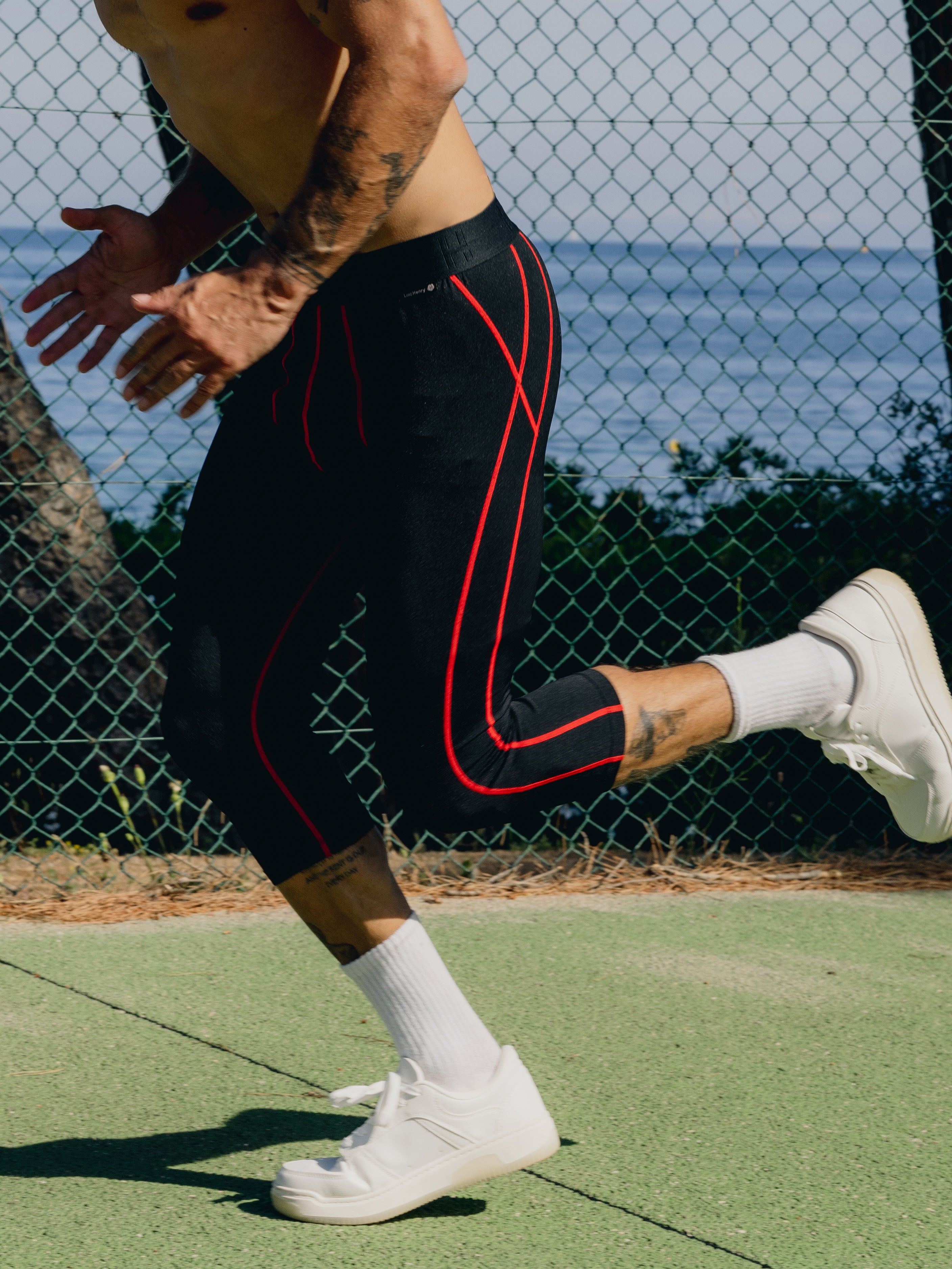 BLACK AND RED LEGGINGS