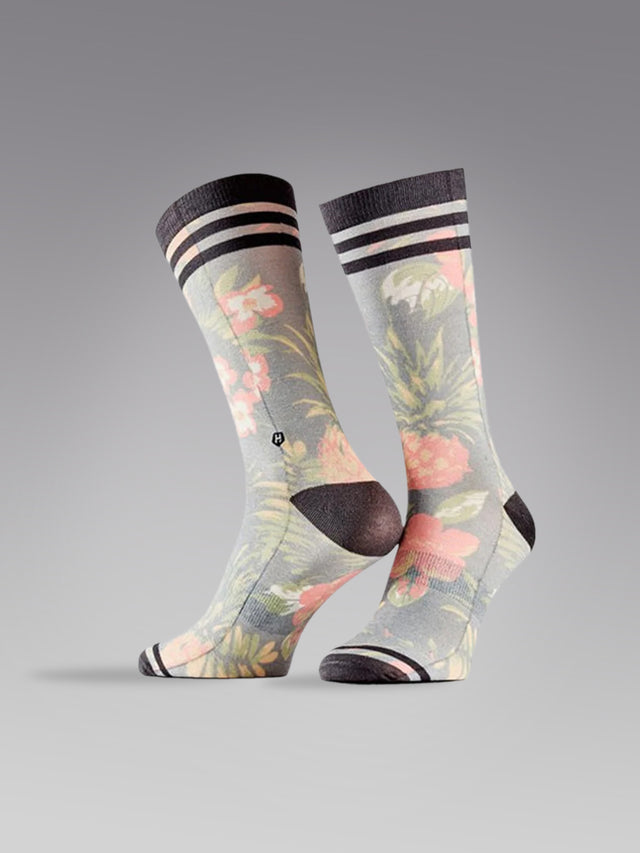 WHITE PINEAPPLE SOCKS