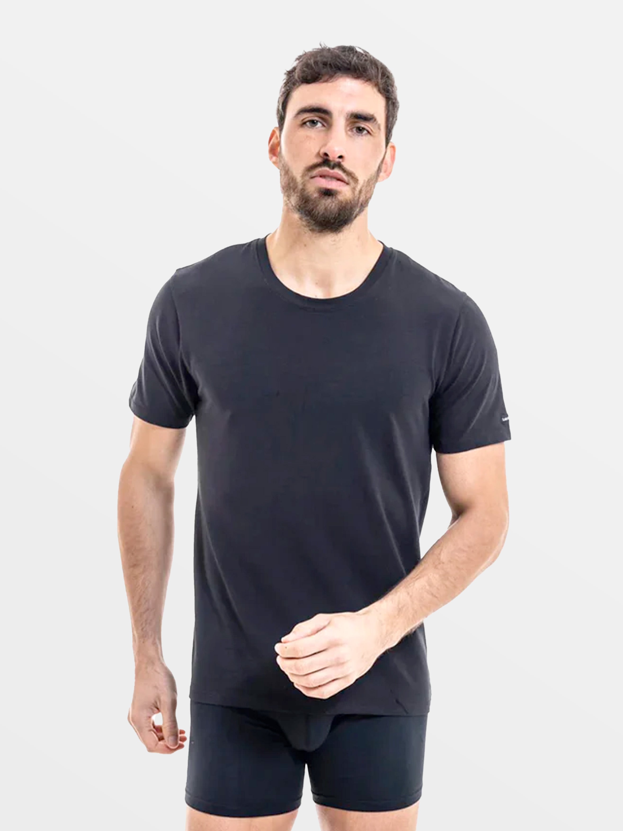 BLACK TSHIRT