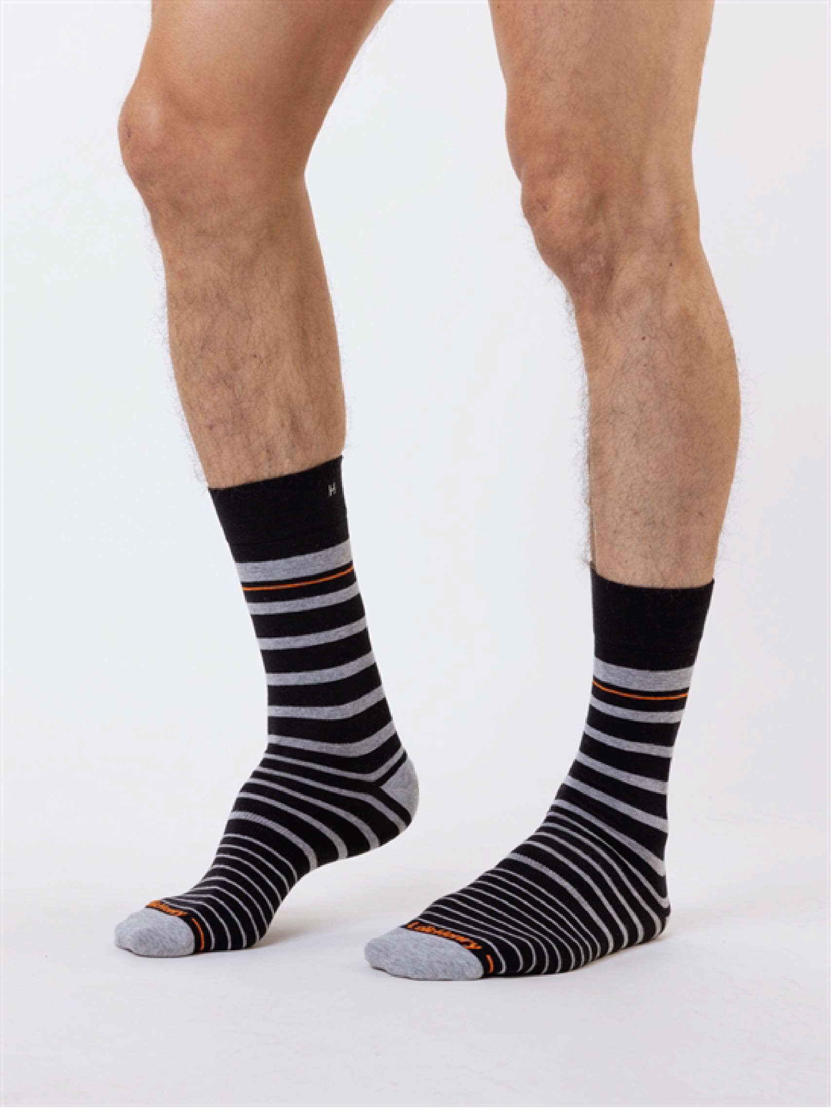 DARK STRIPES SOCKS